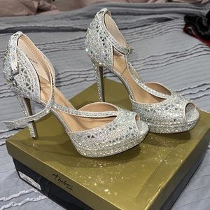 Silver platform heel